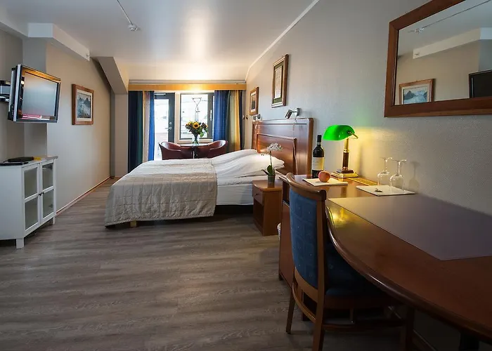 Tino\'S Hotel